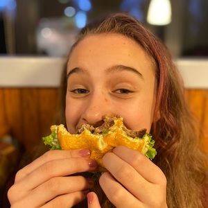 Meet your Posher, Avery